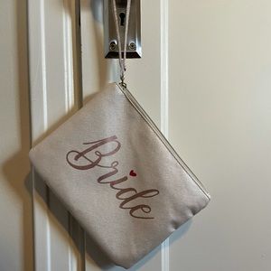 Bride clutch